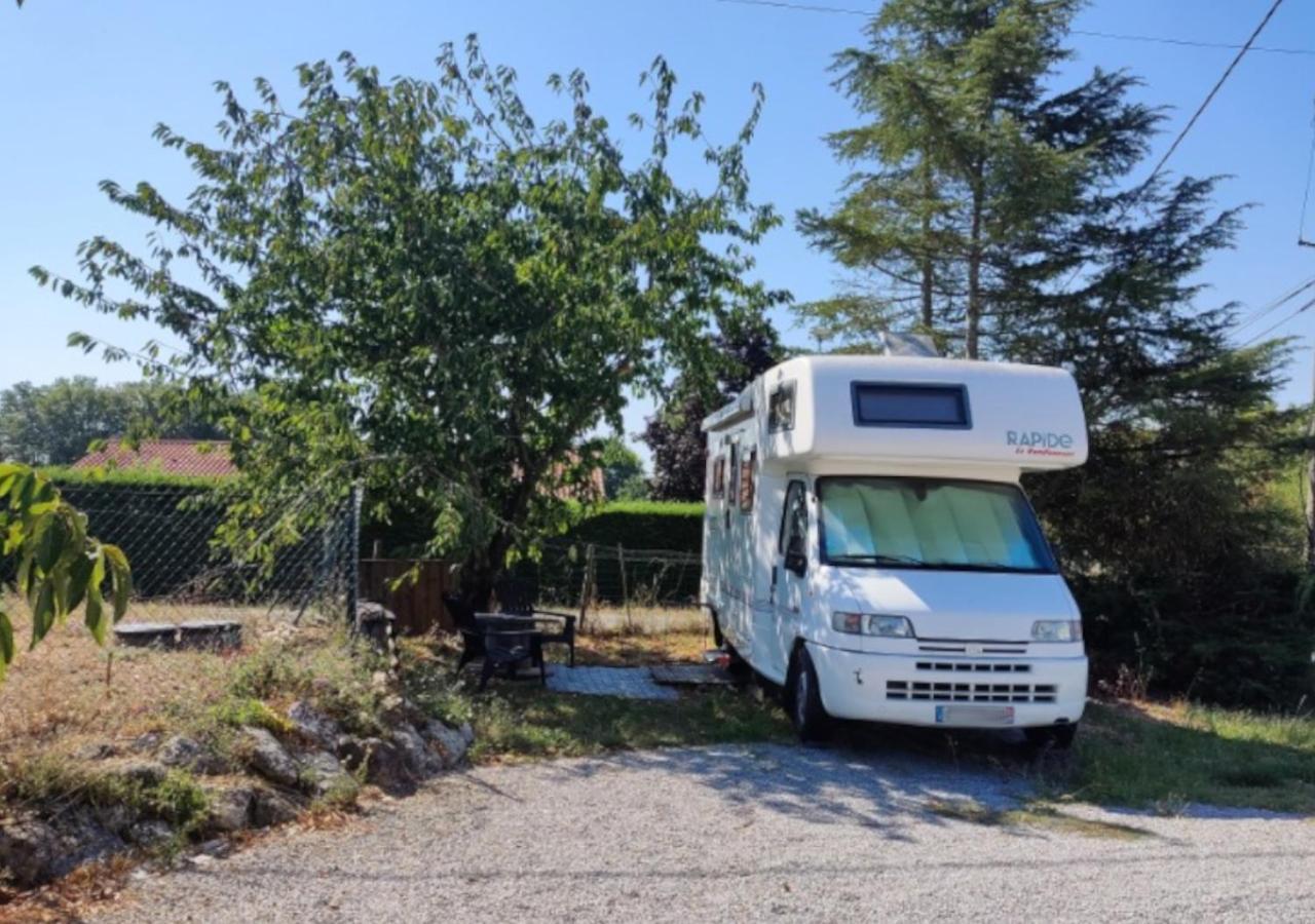 Labessiere-Candeil Charmant Camping-Car A La Campagne מראה חיצוני תמונה